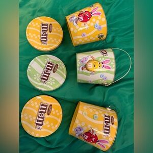 M&M'S Festive Party Buckets - Yellow and Green